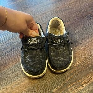 Toddler 10 Hey Dudes. Good condition